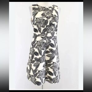 J.Crew Black White Floral Jacquard Sleeveless Fit & Flare Dress Size 6 w/Pockets